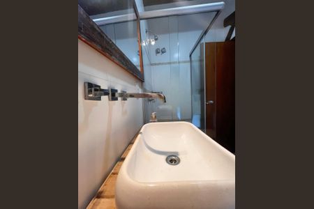 Casa à venda com 235m², 3 quartos e 4 vagas Casa à venda com 235m², 3 quartos e 4 vagasSuíte 2