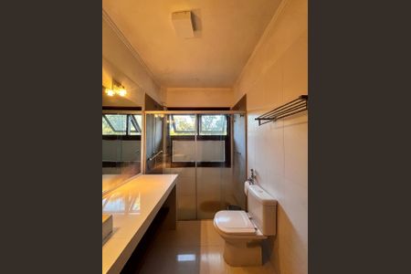 Casa à venda com 235m², 3 quartos e 4 vagas Casa à venda com 235m², 3 quartos e 4 vagasBanheiro da Suíte 3