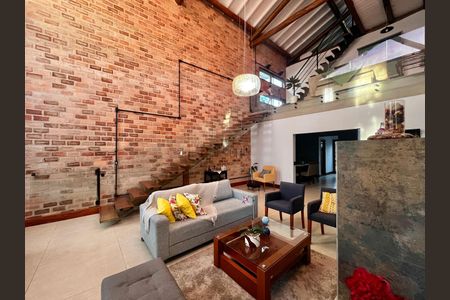 Casa à venda com 235m², 3 quartos e 4 vagas Casa à venda com 235m², 3 quartos e 4 vagasSala