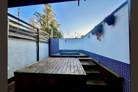 Casa à venda com 235m², 3 quartos e 4 vagas Casa à venda com 235m², 3 quartos e 4 vagasÁrea externa