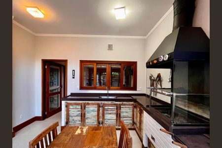 Casa à venda com 235m², 3 quartos e 4 vagas Casa à venda com 235m², 3 quartos e 4 vagasChurrasqueira