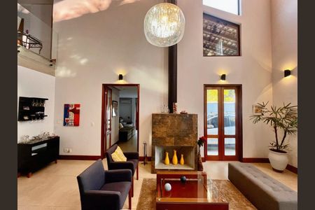 Casa à venda com 235m², 3 quartos e 4 vagas Casa à venda com 235m², 3 quartos e 4 vagasSala