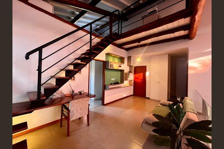 Casa à venda com 235m², 3 quartos e 4 vagas Casa à venda com 235m², 3 quartos e 4 vagasSala