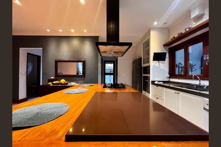 Casa à venda com 235m², 3 quartos e 4 vagas Casa à venda com 235m², 3 quartos e 4 vagasCozinha