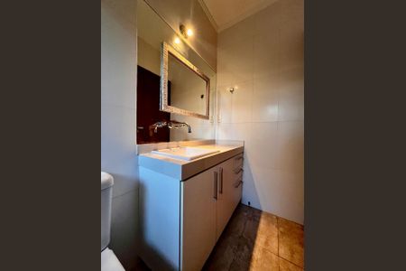 Casa à venda com 235m², 3 quartos e 4 vagas Casa à venda com 235m², 3 quartos e 4 vagasBanheiro da Suíte 1