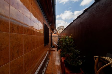 Casa à venda com 120m², 2 quartos e 1 vaga Casa à venda com 120m², 2 quartos e 1 vagaCorredor lateral