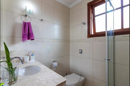 Casa à venda com 170m², 3 quartos e 2 vagasBanheiro da Suíte