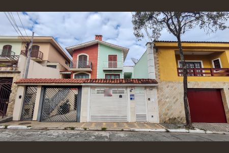 Casa à venda com 170m², 3 quartos e 2 vagasFachada