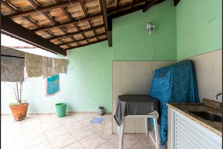 Casa à venda com 170m², 3 quartos e 2 vagasChurrasqueira