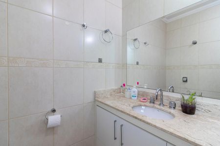 Casa à venda com 170m², 3 quartos e 2 vagasBanheiro 2