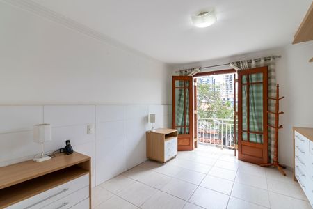 Casa à venda com 170m², 3 quartos e 2 vagasSuíte