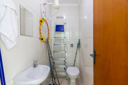 Casa à venda com 170m², 3 quartos e 2 vagasBanheiro de Serviço