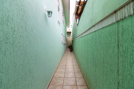 Casa à venda com 170m², 3 quartos e 2 vagasCorredor Lateral