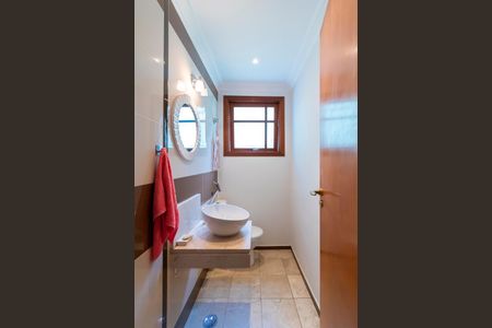 Casa à venda com 170m², 3 quartos e 2 vagasLavabo