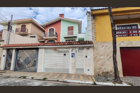 Casa à venda com 170m², 3 quartos e 2 vagasFachada