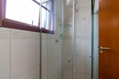 Casa à venda com 170m², 3 quartos e 2 vagasBanheiro da Suíte