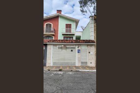 Casa à venda com 170m², 3 quartos e 2 vagasFachada