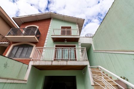 Casa à venda com 170m², 3 quartos e 2 vagasFachada