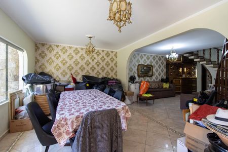 Casa à venda com 270m², 3 quartos e 5 vagasSala