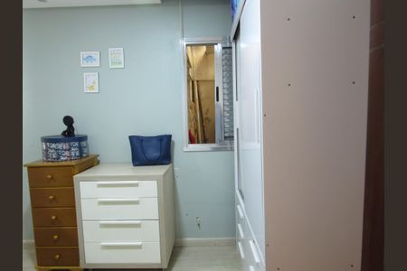 Casa à venda com 198m², 2 quartos e 2 vagasSuíte