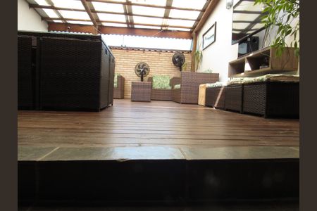 Casa à venda com 198m², 2 quartos e 2 vagasEspaço Gourmet