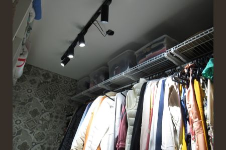 Casa à venda com 198m², 2 quartos e 2 vagasCloset Suíte