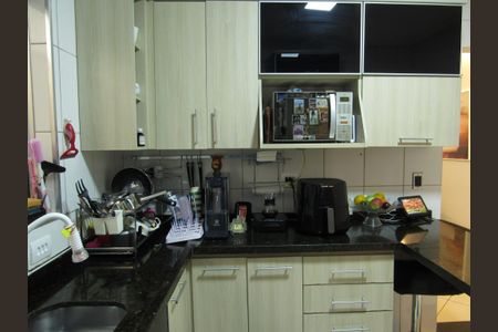 Casa à venda com 198m², 2 quartos e 2 vagasCozinha