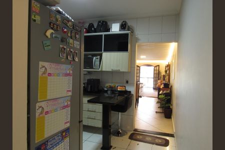 Casa à venda com 198m², 2 quartos e 2 vagasCozinha