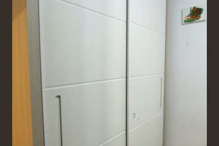 Casa à venda com 198m², 2 quartos e 2 vagasQuarto 