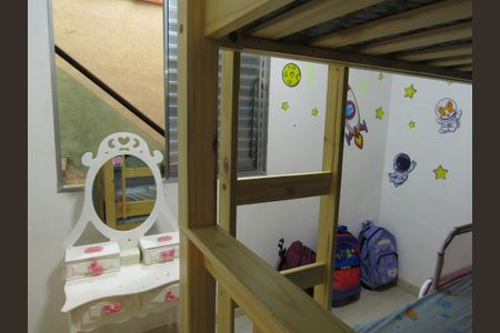 Casa à venda com 198m², 2 quartos e 2 vagasQuarto 