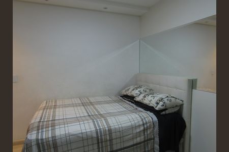 Casa à venda com 198m², 2 quartos e 2 vagasSuíte