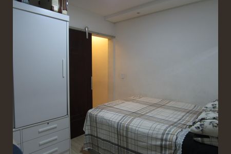 Casa à venda com 198m², 2 quartos e 2 vagasSuíte