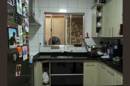 Casa à venda com 198m², 2 quartos e 2 vagasCozinha