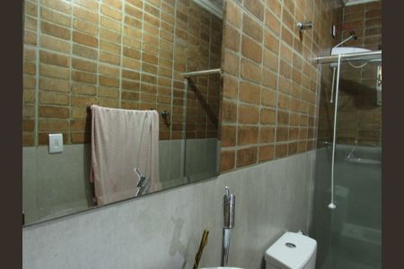 Casa à venda com 198m², 2 quartos e 2 vagasBanheiro da Suíte