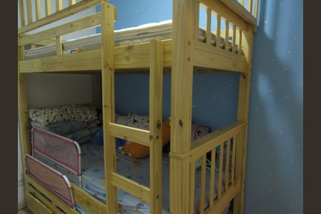 Casa à venda com 198m², 2 quartos e 2 vagasQuarto 