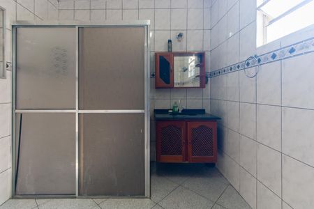 Casa para alugar com 119m², 2 quartos e 1 vaga Casa para alugar com 119m², 2 quartos e 1 vagaBanheiro do Quarto 1