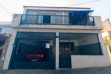 Casa para alugar com 119m², 2 quartos e 1 vaga Casa para alugar com 119m², 2 quartos e 1 vagaFachada