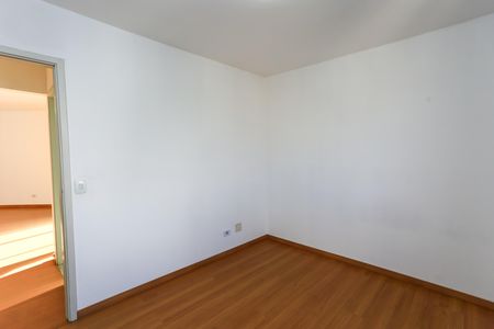 Apartamento para alugar com 72m², 2 quartos e 1 vagaQuarto 1