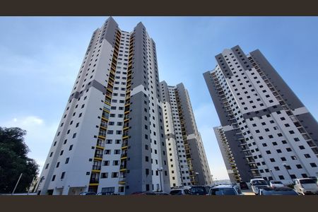 Apartamento para alugar com 72m², 2 quartos e 1 vagaFachada