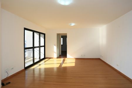 Apartamento para alugar com 72m², 2 quartos e 1 vagaSala