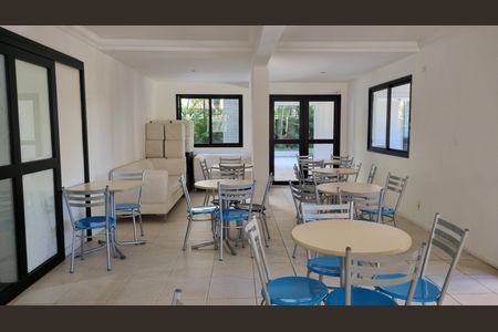 Apartamento para alugar com 72m², 2 quartos e 1 vagaÁrea comum - Salão de festas