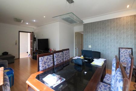 Casa à venda com 235m², 3 quartos e 7 vagasSala