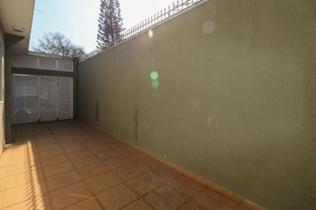 Casa à venda com 235m², 3 quartos e 7 vagasQuintal