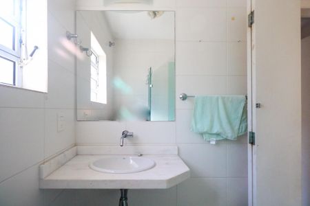 Casa à venda com 235m², 3 quartos e 7 vagasBanheiro de Serviço