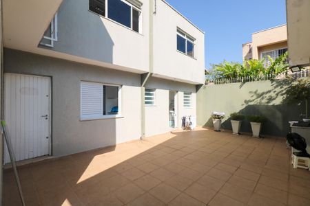 Casa à venda com 235m², 3 quartos e 7 vagasQuintal