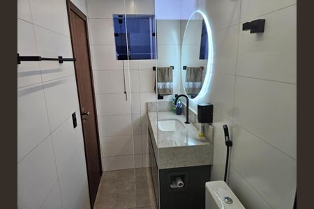 Casa à venda com 120m², 3 quartos e 2 vagas Casa à venda com 120m², 3 quartos e 2 vagasBanheiro da Suíte 2