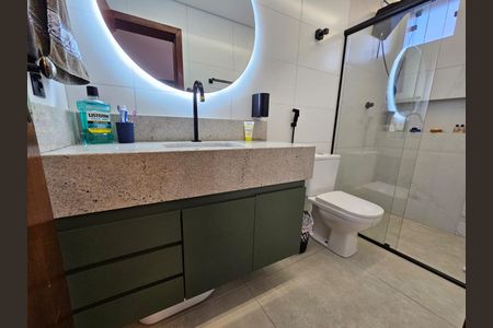 Casa à venda com 120m², 3 quartos e 2 vagas Casa à venda com 120m², 3 quartos e 2 vagasBanheiro da Suíte 2