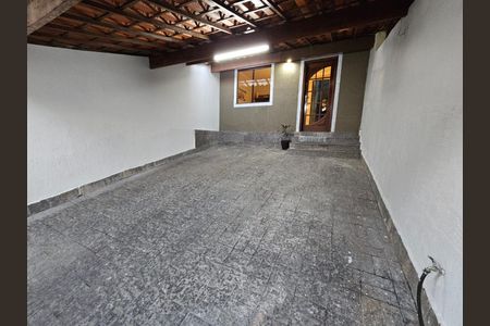 Casa à venda com 120m², 3 quartos e 2 vagas Casa à venda com 120m², 3 quartos e 2 vagasGaragem