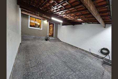 Casa à venda com 120m², 3 quartos e 2 vagas Casa à venda com 120m², 3 quartos e 2 vagasGaragem