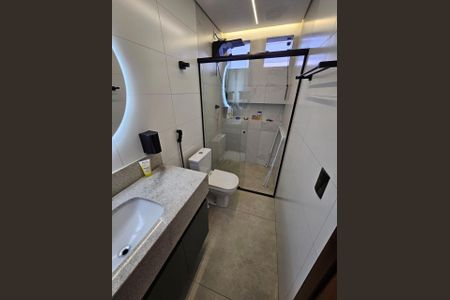 Casa à venda com 120m², 3 quartos e 2 vagas Casa à venda com 120m², 3 quartos e 2 vagasBanheiro da Suíte 2